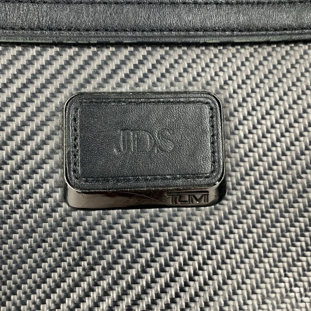 Tumi bag shows